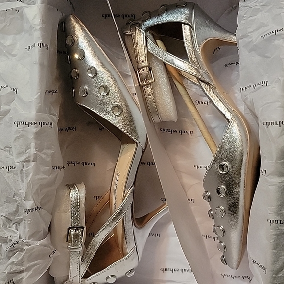 NWB Charles David , silver w/ rhinestones sz 5 kitten heels and ankle buckles - Picture 2 of 8